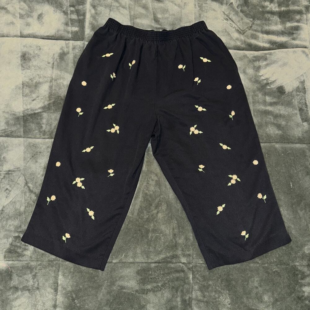 Bon Worth Capri Pants Women's Large Black Floral Elastic Waist Pleated Pull-On